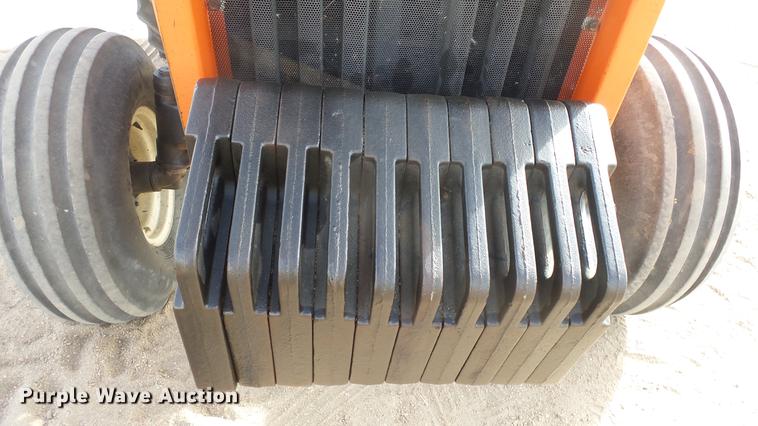 image for item DC0645 Allis Chalmers 7010 tractor