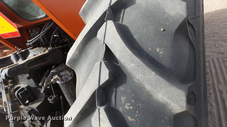 image for item DC0645 Allis Chalmers 7010 tractor