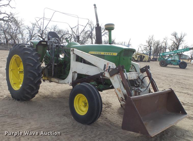 image for item DC0648 John Deere 4010 tractor