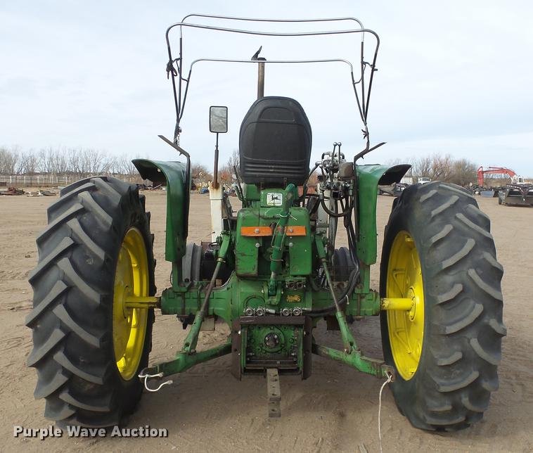 image for item DC0648 John Deere 4010 tractor