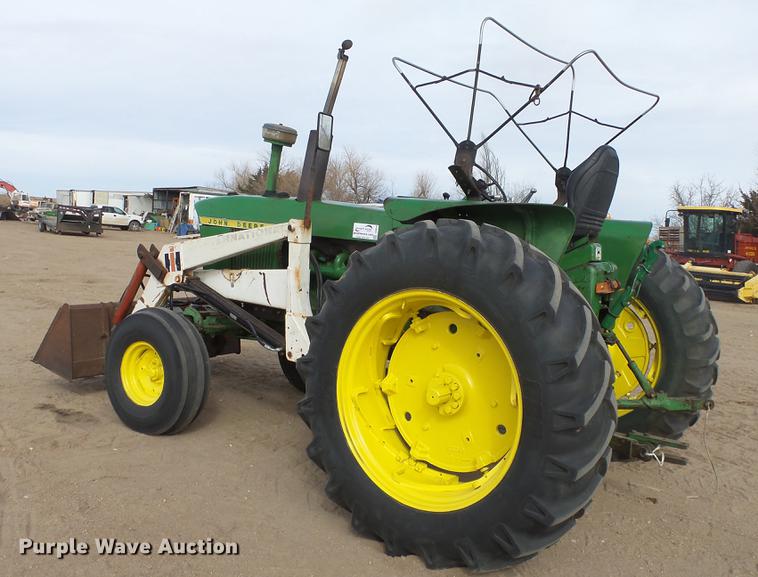 image for item DC0648 John Deere 4010 tractor