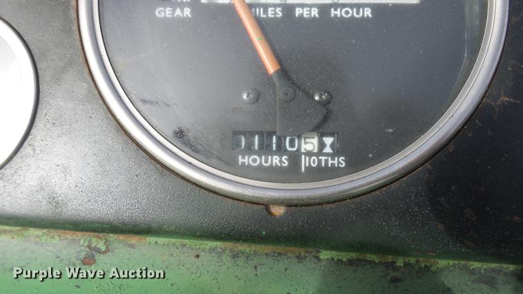 image for item DC0648 John Deere 4010 tractor