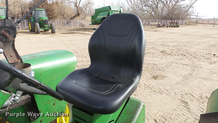image for item DC0648 John Deere 4010 tractor