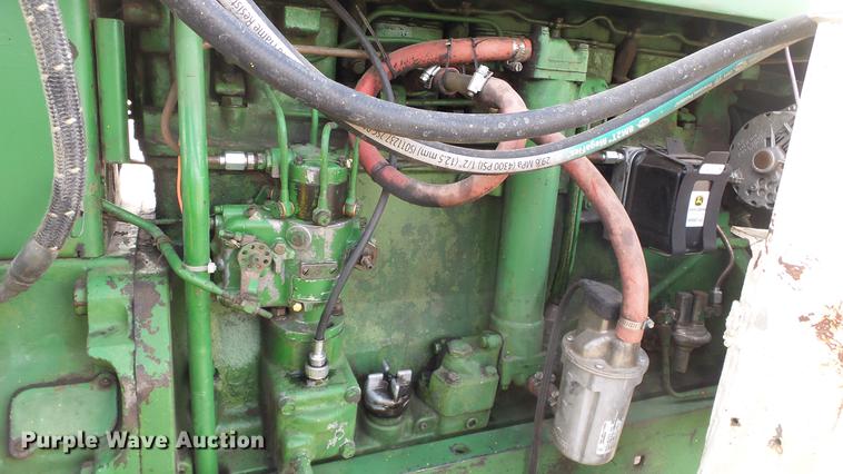 image for item DC0648 John Deere 4010 tractor