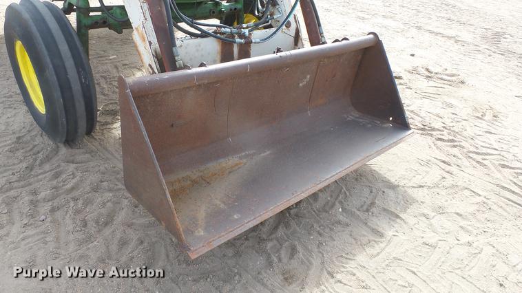 image for item DC0648 John Deere 4010 tractor