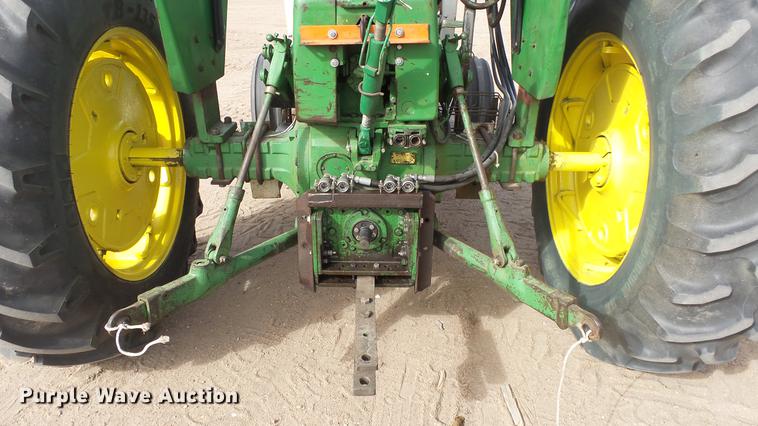 image for item DC0648 John Deere 4010 tractor