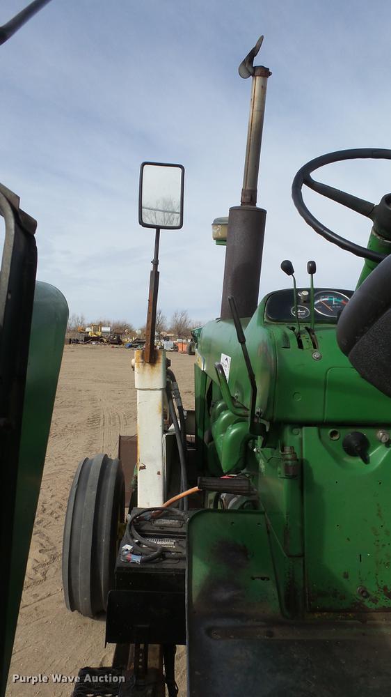 image for item DC0648 John Deere 4010 tractor