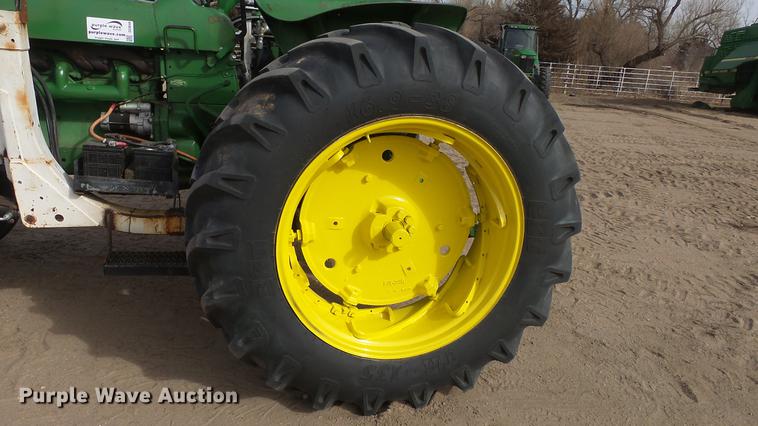 image for item DC0648 John Deere 4010 tractor