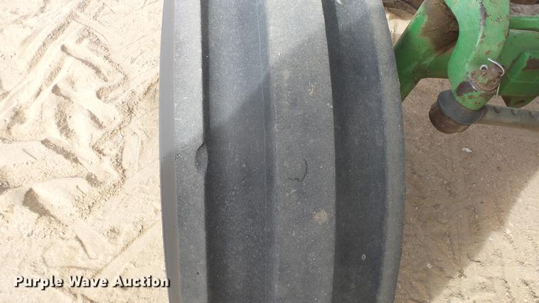 image for item DC0648 John Deere 4010 tractor