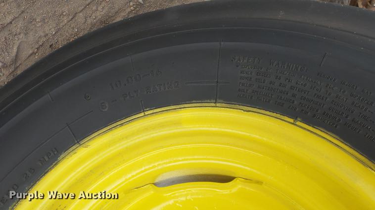 image for item DC0648 John Deere 4010 tractor