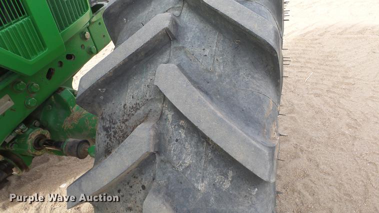 image for item DC0649 2002 John Deere 7810 MFWD tractor