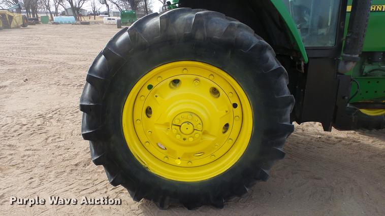 image for item DC0649 2002 John Deere 7810 MFWD tractor