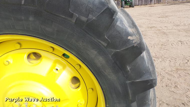 image for item DC0649 2002 John Deere 7810 MFWD tractor