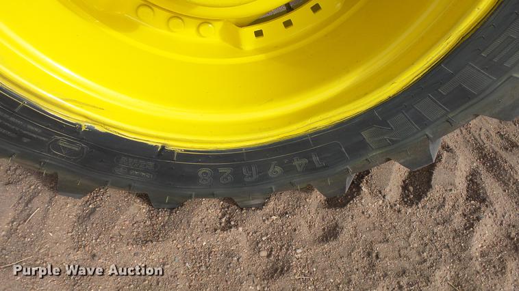 image for item DC0649 2002 John Deere 7810 MFWD tractor