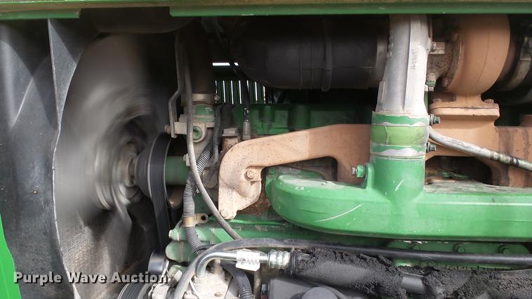 image for item DC0649 2002 John Deere 7810 MFWD tractor
