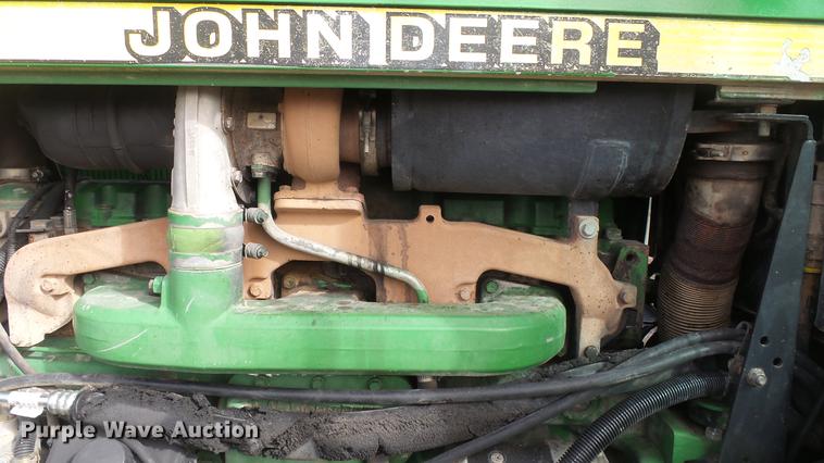 image for item DC0649 2002 John Deere 7810 MFWD tractor