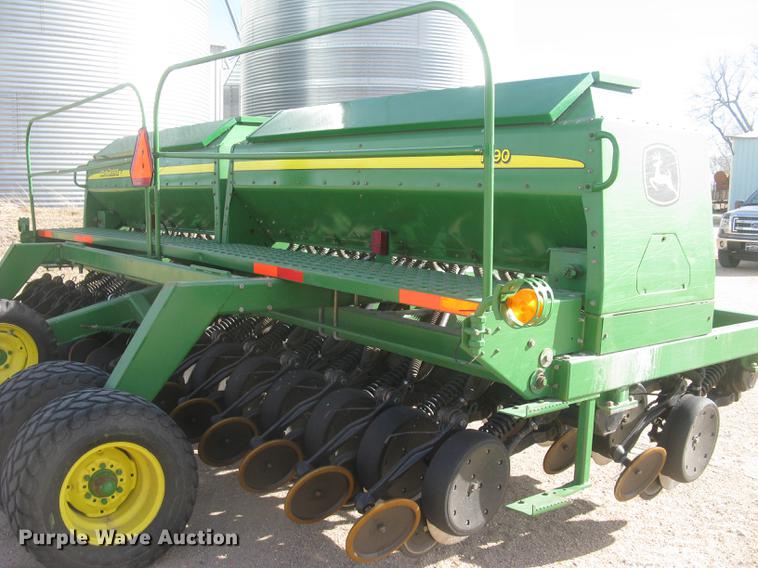 image for item DC2344 2003 John Deere 1590 grain drill