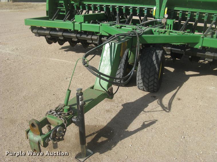 image for item DC2344 2003 John Deere 1590 grain drill