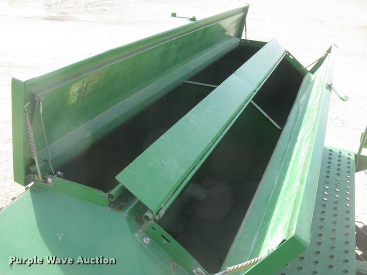 image for item DC2344 2003 John Deere 1590 grain drill