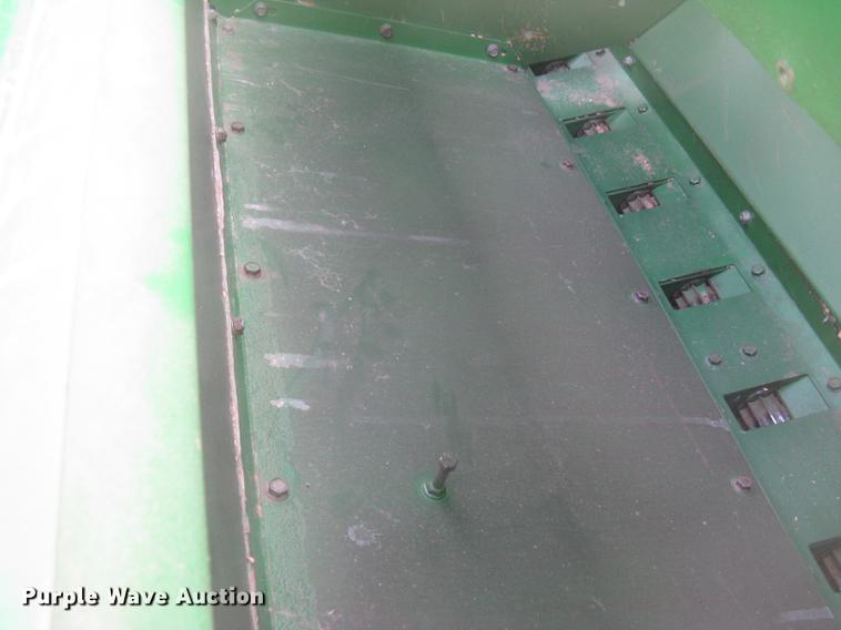 image for item DC2344 2003 John Deere 1590 grain drill