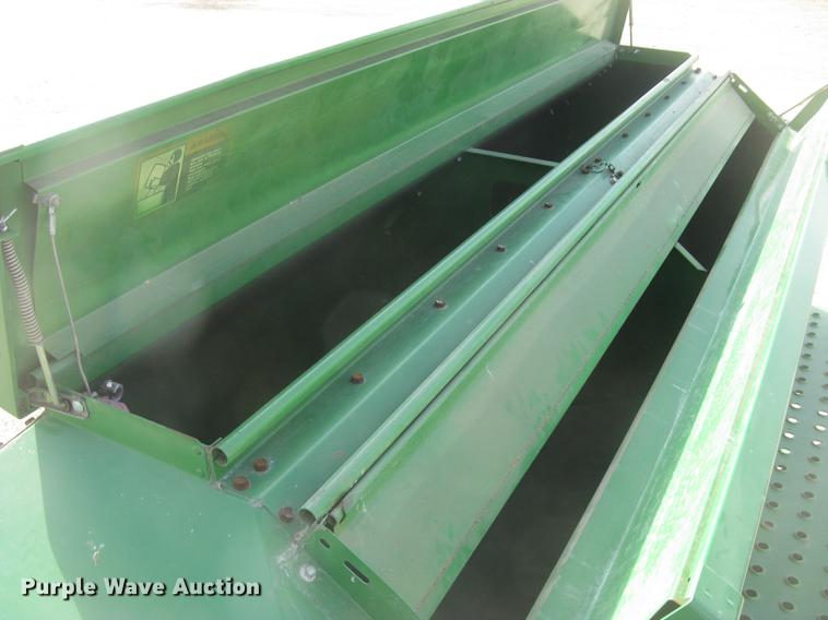 image for item DC2344 2003 John Deere 1590 grain drill
