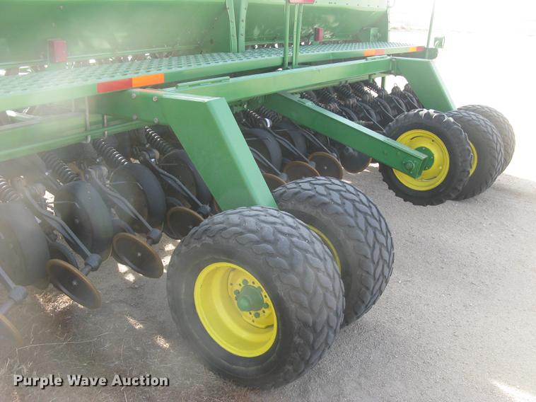 image for item DC2344 2003 John Deere 1590 grain drill