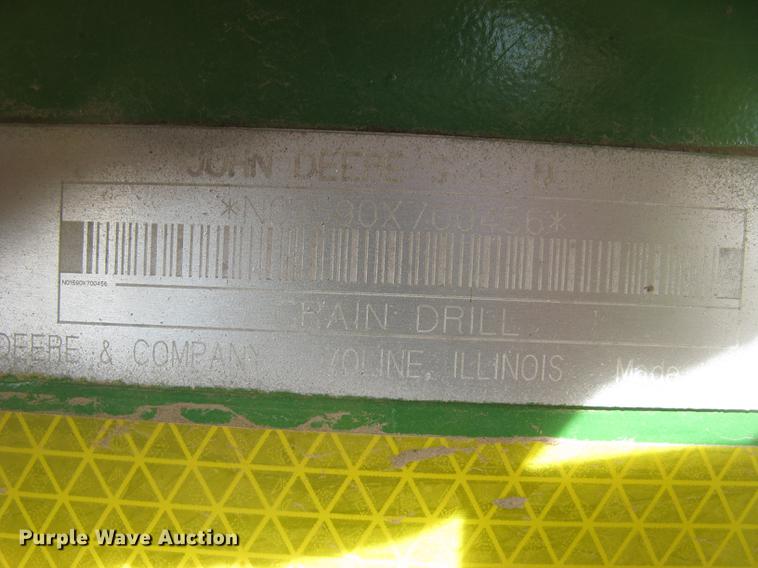 image for item DC2344 2003 John Deere 1590 grain drill