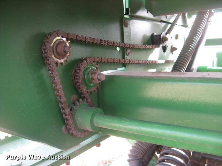image for item DC2344 2003 John Deere 1590 grain drill