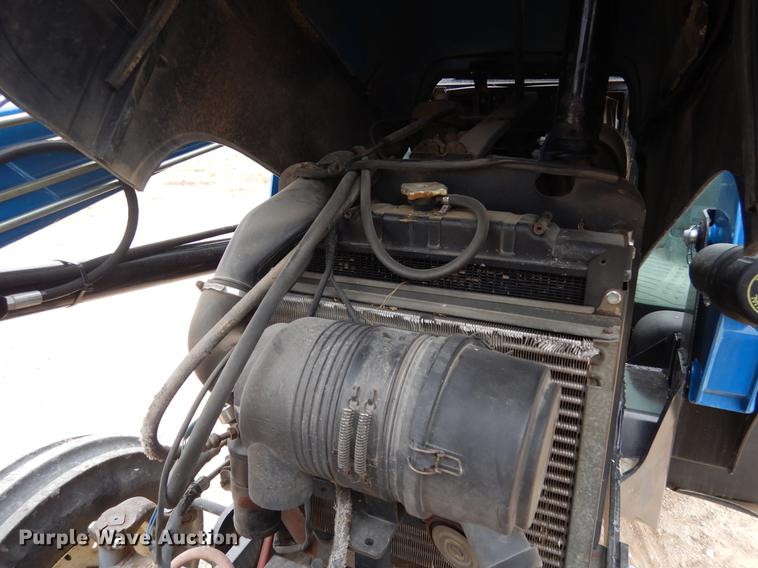 image for item DC5976 1996 New Holland 5635 tractor