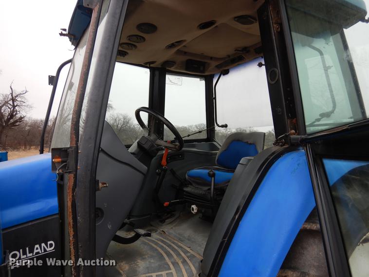 image for item DC5976 1996 New Holland 5635 tractor