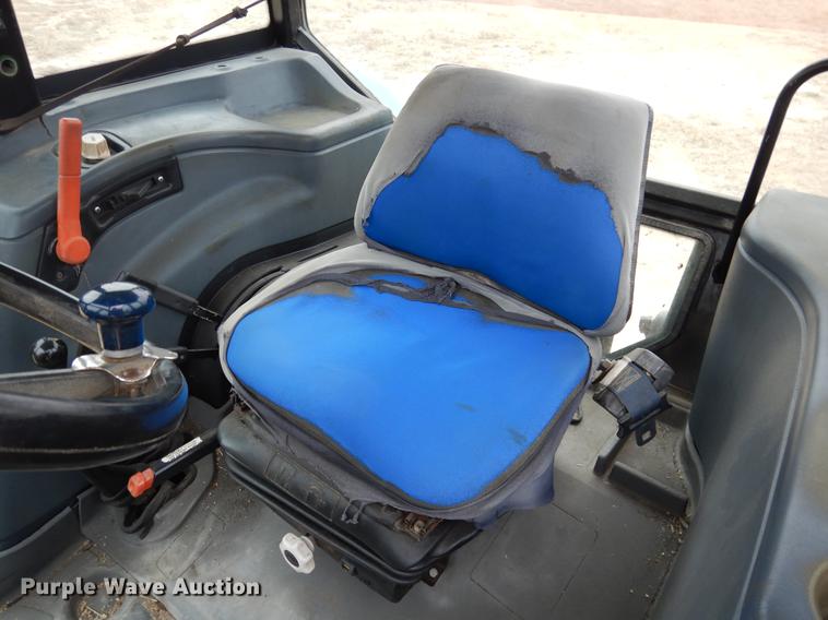 image for item DC5976 1996 New Holland 5635 tractor