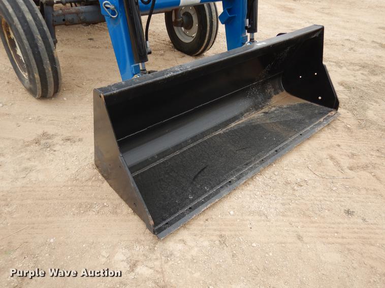 image for item DC5976 1996 New Holland 5635 tractor