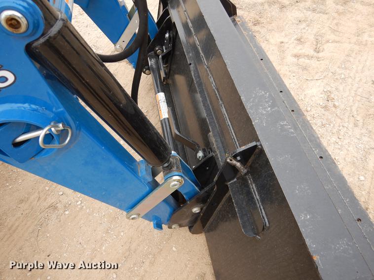 image for item DC5976 1996 New Holland 5635 tractor