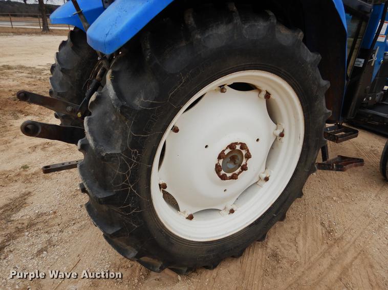 image for item DC5976 1996 New Holland 5635 tractor