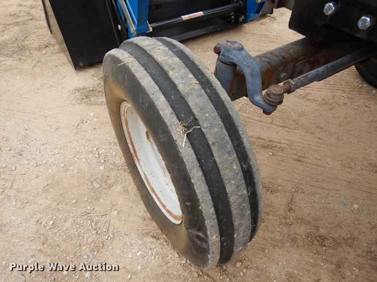 image for item DC5976 1996 New Holland 5635 tractor