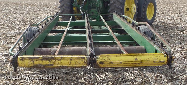image for item DC7412 John Deere 00200 bale stack mover