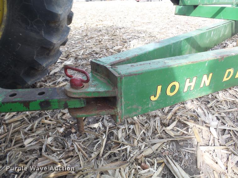 image for item DC7412 John Deere 00200 bale stack mover