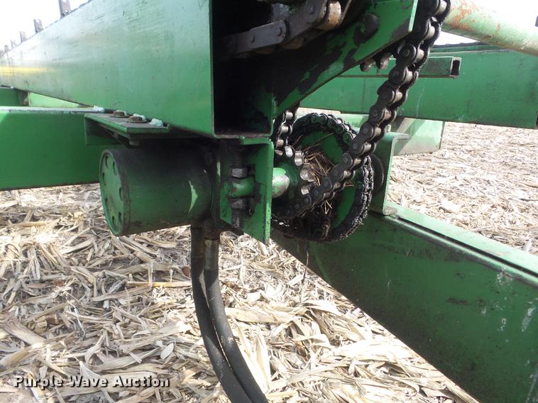 image for item DC7412 John Deere 00200 bale stack mover