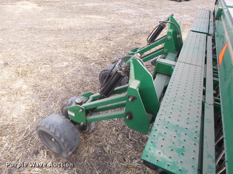 image for item DC7413 2004 Great Plains 3N-4010 no-till grain drill
