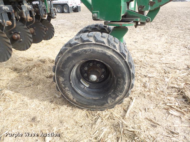 image for item DC7413 2004 Great Plains 3N-4010 no-till grain drill
