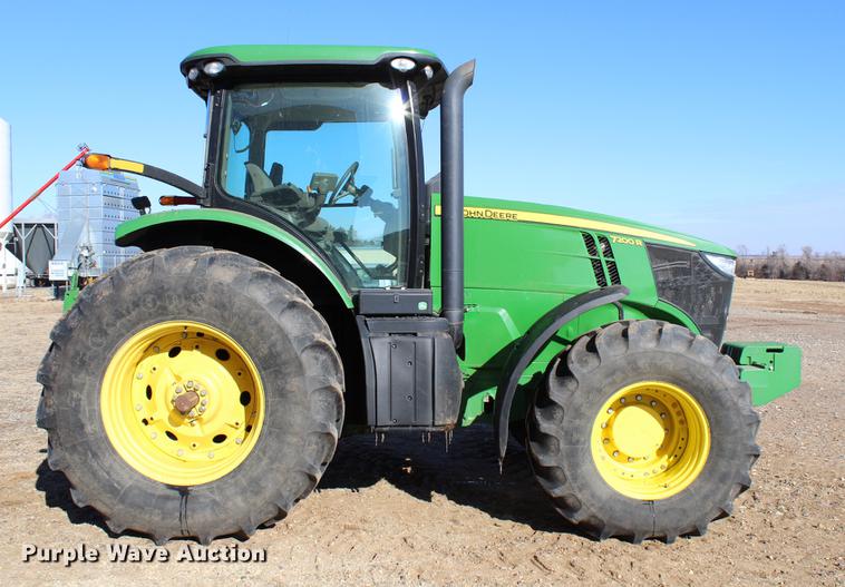 image for item DC7721 2011 John Deere 7200R MFWD tractor
