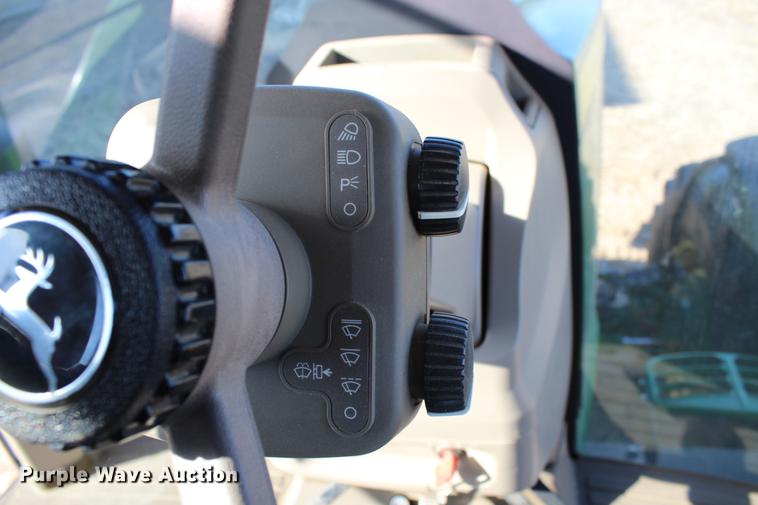 image for item DC7721 2011 John Deere 7200R MFWD tractor