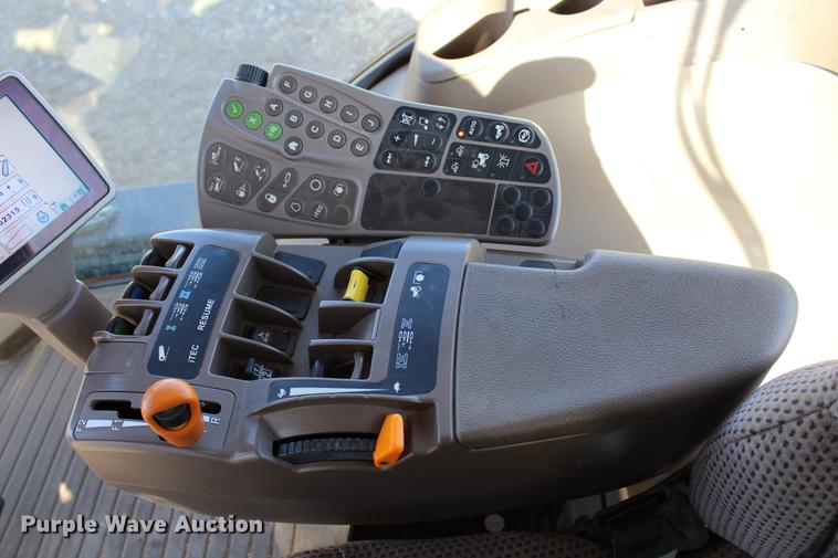 image for item DC7721 2011 John Deere 7200R MFWD tractor