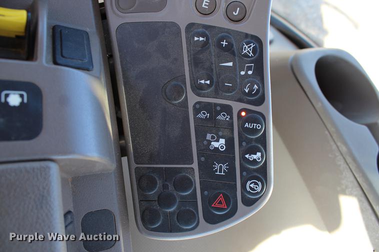 image for item DC7721 2011 John Deere 7200R MFWD tractor