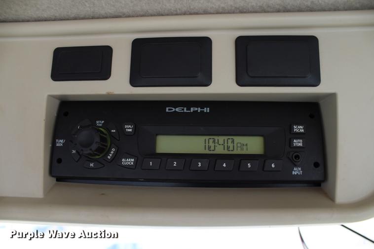 image for item DC7721 2011 John Deere 7200R MFWD tractor