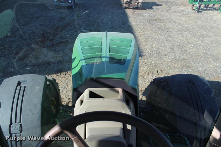 image for item DC7721 2011 John Deere 7200R MFWD tractor