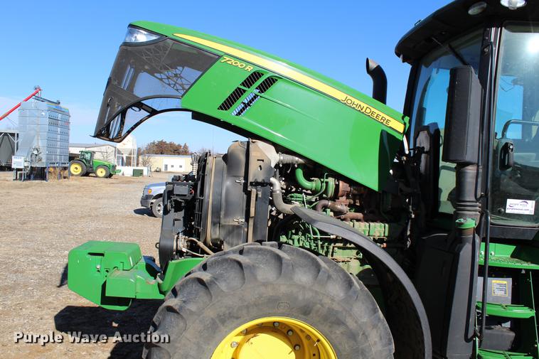 image for item DC7721 2011 John Deere 7200R MFWD tractor