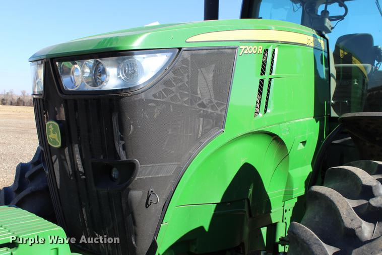 image for item DC7721 2011 John Deere 7200R MFWD tractor