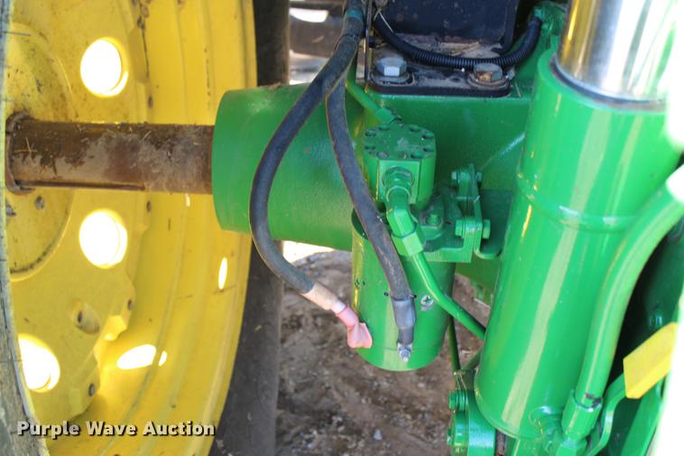 image for item DC7721 2011 John Deere 7200R MFWD tractor