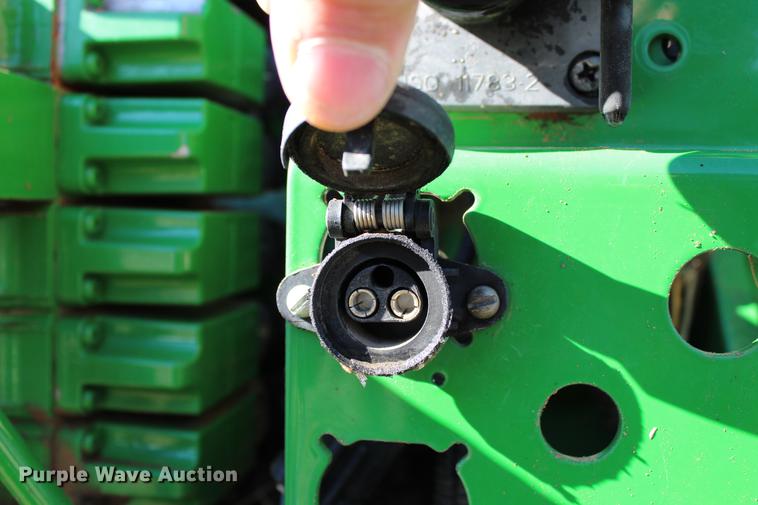 image for item DC7721 2011 John Deere 7200R MFWD tractor